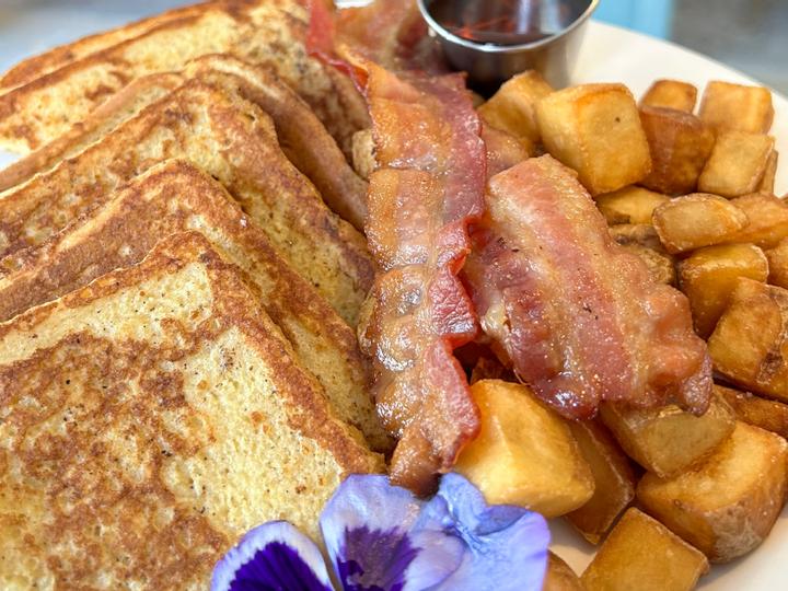 Christie's Mill Inn and Spa | Port Severn, Ontario | 12